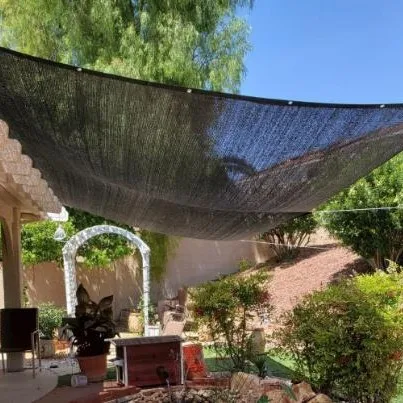 Na buntáistí a bhaineann le líontán grianscéithe a úsáid sa gheimhreadh